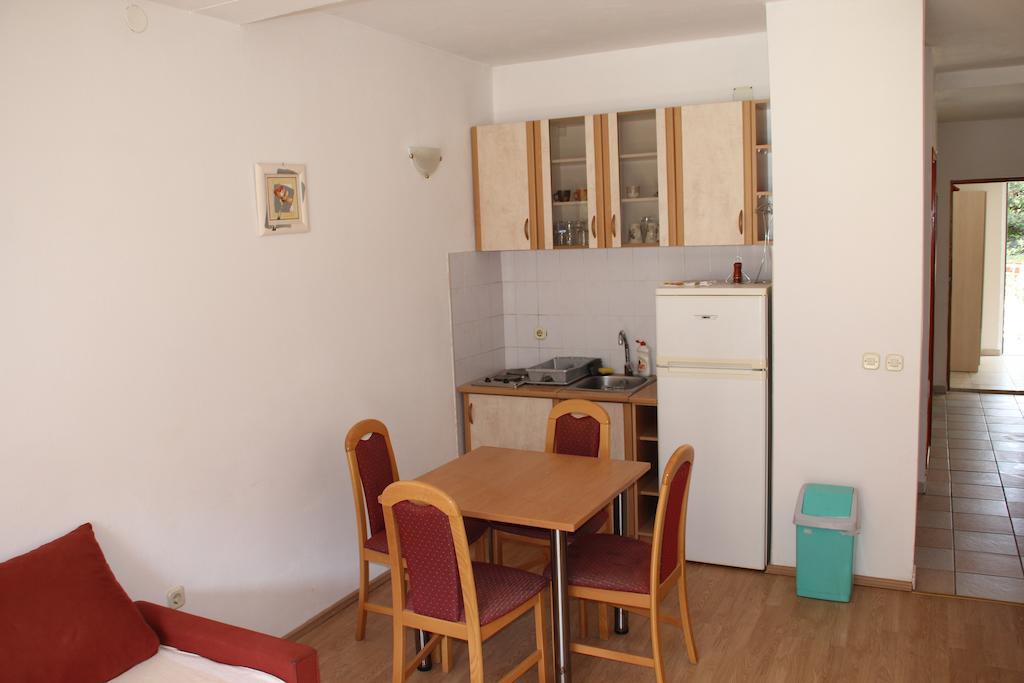 Guest House Katic تربانج الغرفة الصورة