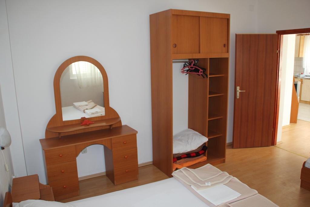 Guest House Katic تربانج الغرفة الصورة