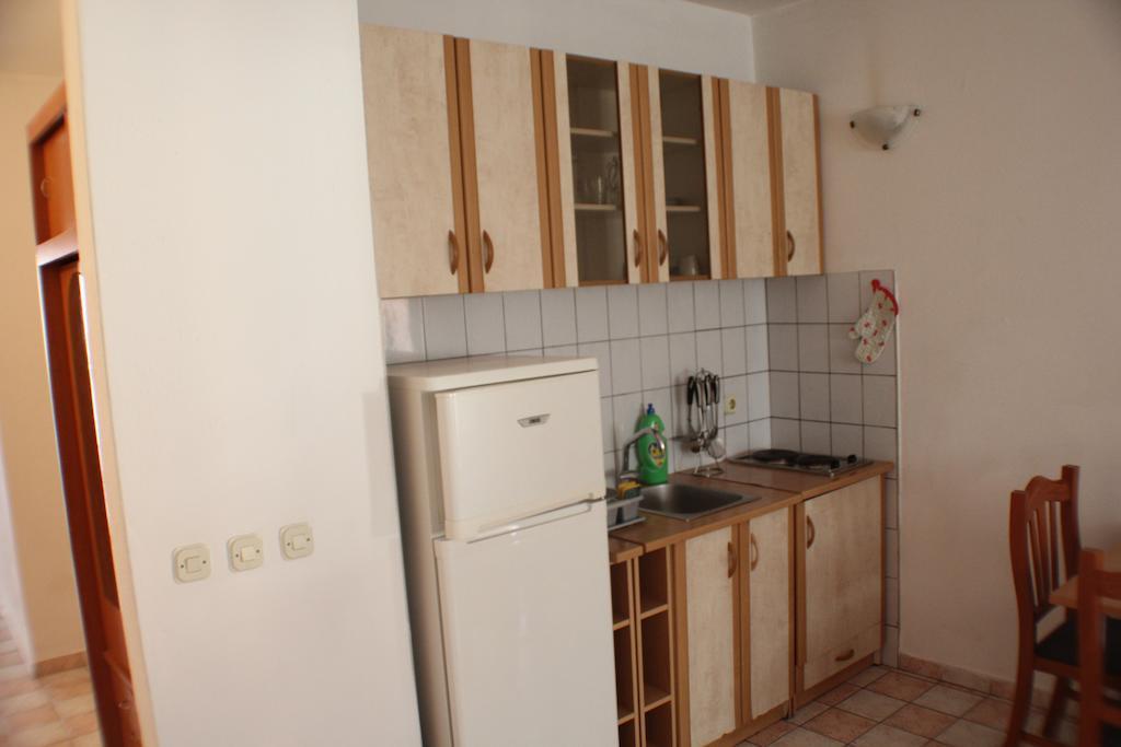Guest House Katic تربانج الغرفة الصورة