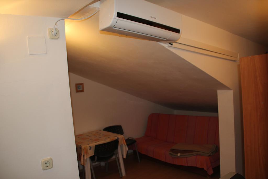 Guest House Katic تربانج الغرفة الصورة